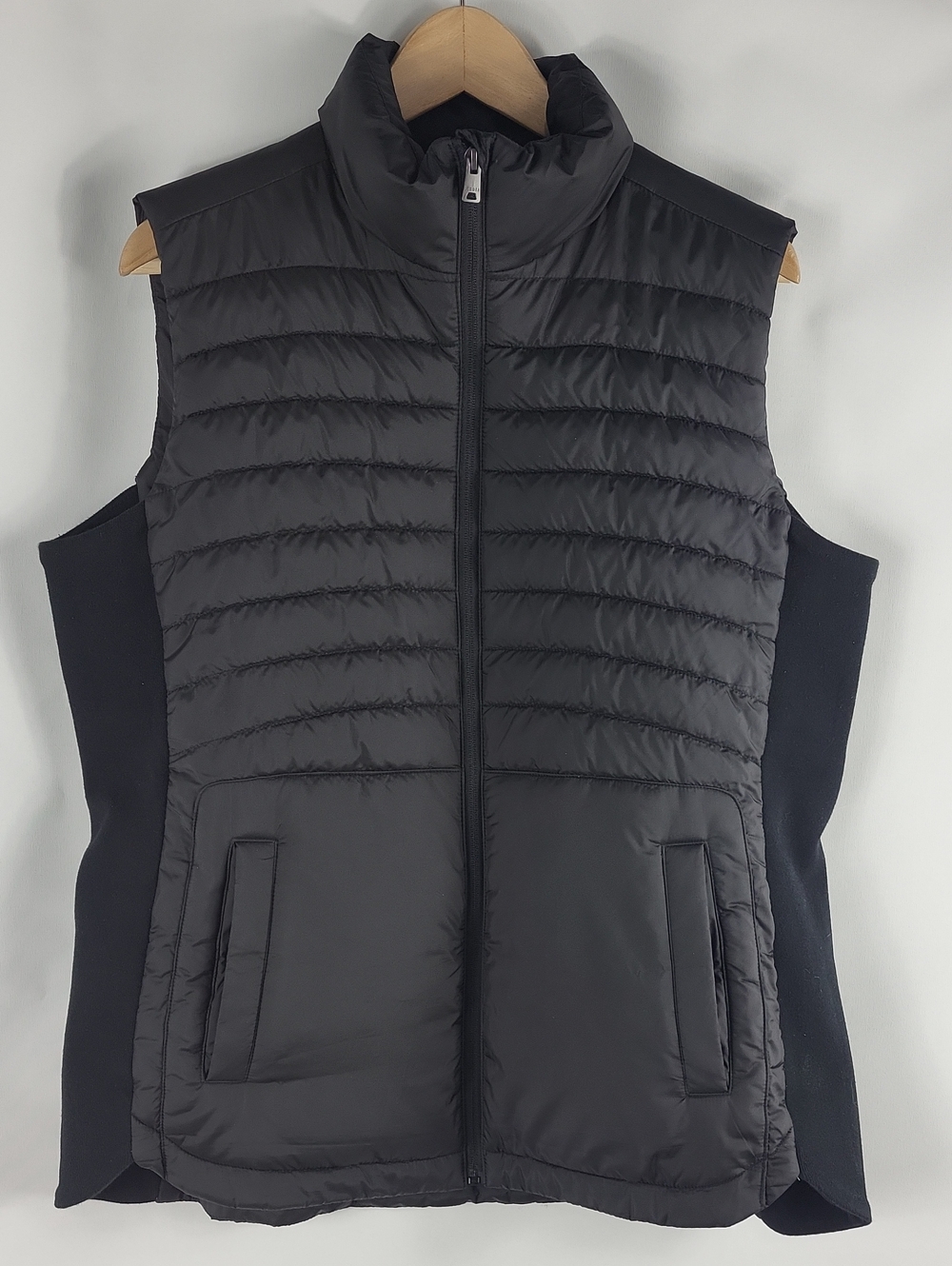 Warm Puffer Vest by Roots - Size XL